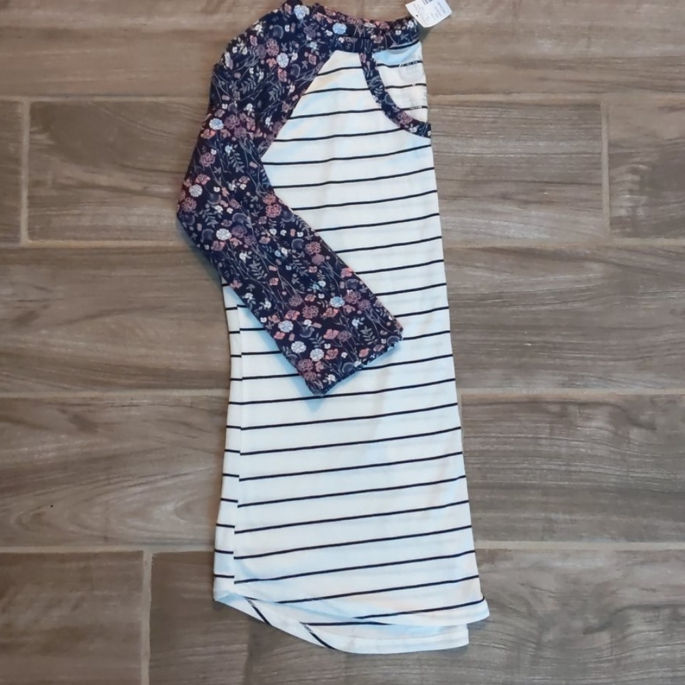 24/7 Maurices Striped and Floral 3/4 length